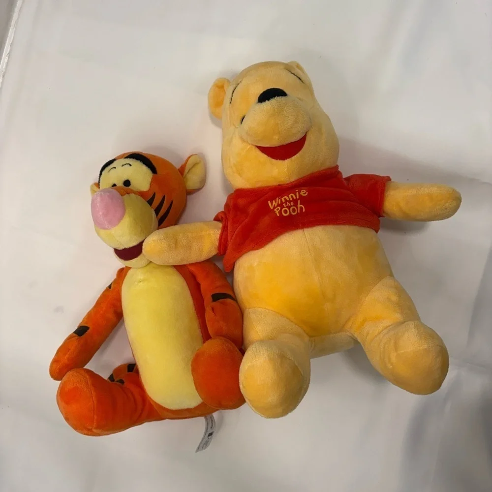 DISNEY WINNI THE POOH AND TIGER PLUSH DUO-YELLOW AND ORANGE!!.